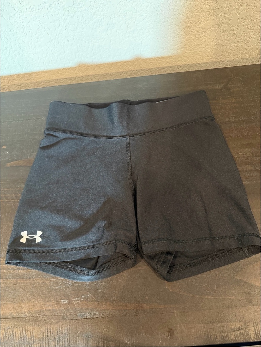 Under Armour Women's Black Compression HeatGear Shorts XS